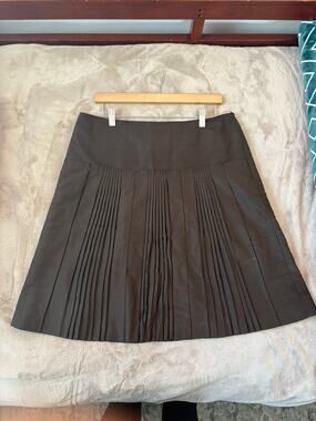 LOFT BLack Pleated Skirt Size 12 NWT